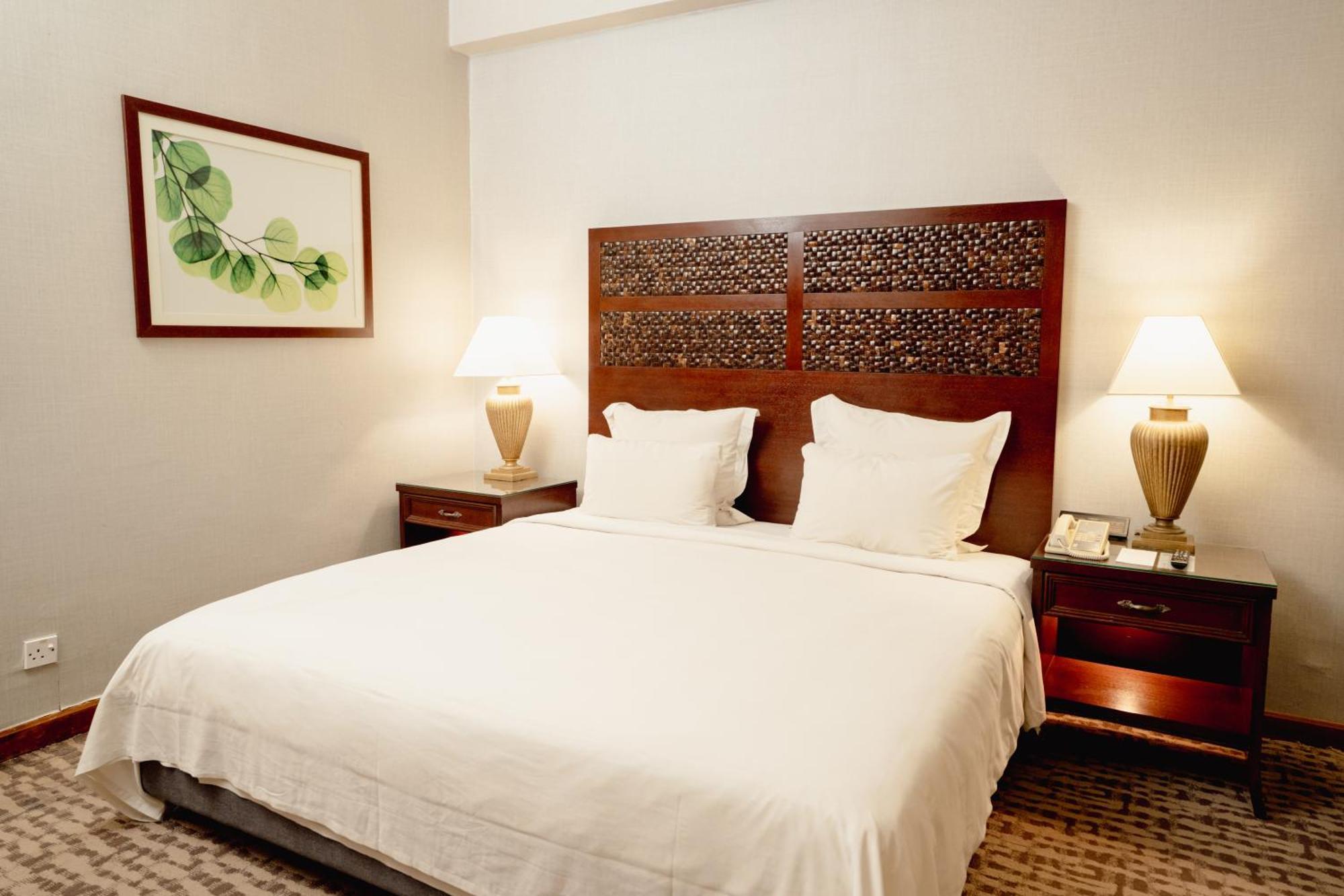 Renai Hotel 4*